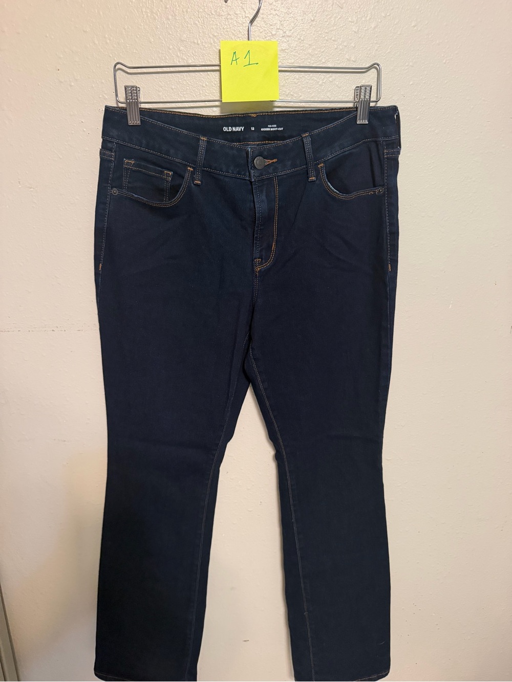 Old Navy Navy Straight-Leg Women's Jeans